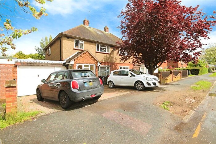 3 Bedroom Semi-Detached House To Rent In St. Johns Road, Guildford, Surrey, GU2