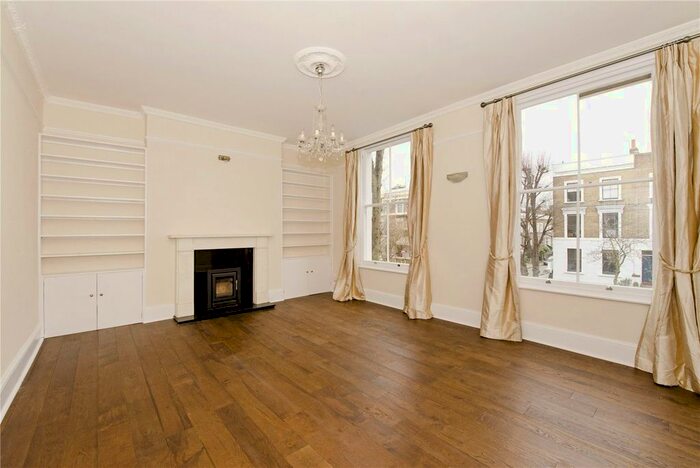 3 Bedroom Maisonette To Rent In Almorah Road, Islington, London, N1