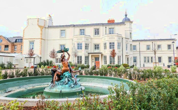 2 Bedroom Flat For Sale In Off Fountain Way, Wilton Road, Salisbury, SP2