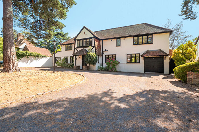 6 Bedroom House For Sale In Hook Heath Avenue, Woking, Surrey, GU22