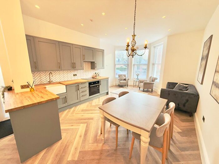 2 Bedroom Apartment To Rent In Westbourne Park Road, Bournemouth, Dorset, BH4