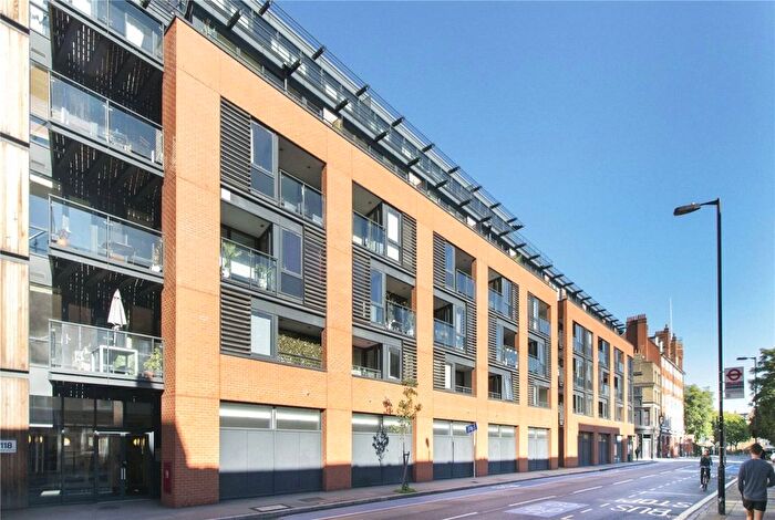 2 Bedroom Flat For Sale In Southwark Bridge Road, London, SE1