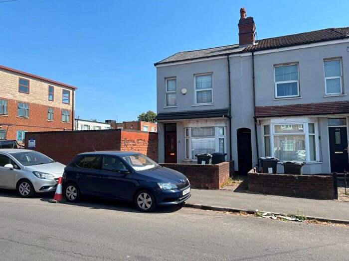 3 Bedroom End Of Terrace House For Sale In St. Benedicts Road, Small Heath, Birmingham, B10