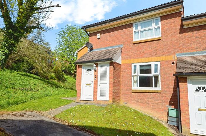 1 Bedroom House For Sale In Lower Furney Close, High Wycombe, HP13