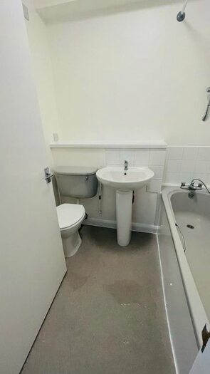 1 Bedroom Flat To Rent In Scotland Green Road, Enfield, EN3