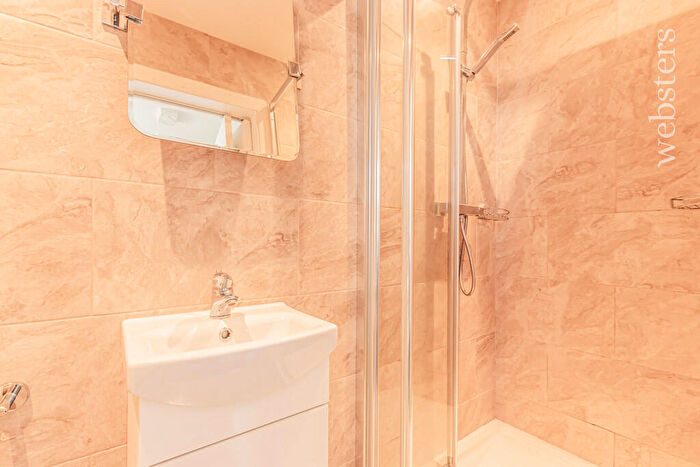 4 Bedroom Detached House For Sale In Grove Avenue, New Costessey, NR5