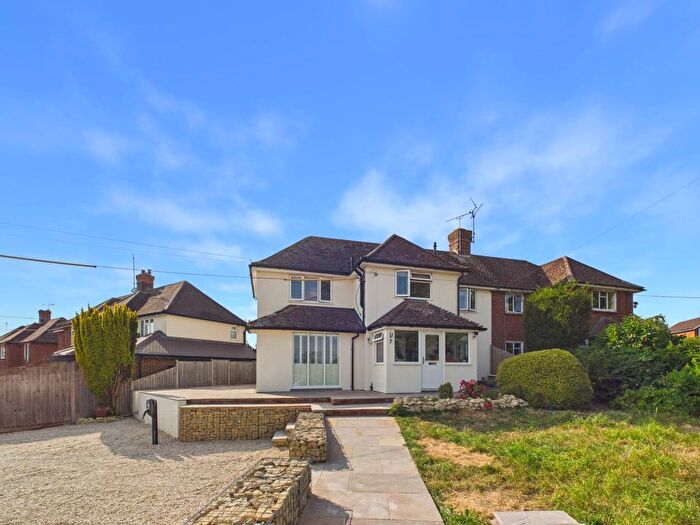 3 Bedroom Semi-Detached House For Sale In Upton Road, Upton, HP17