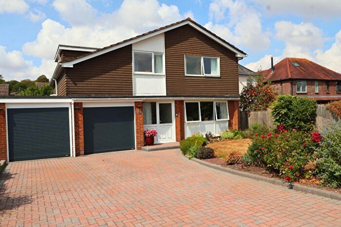 4 Bedroom Detached House For Sale In South Lane, Clanfield, PO8