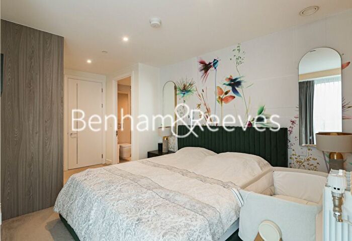 2 Bedroom Flat To Rent In Brigadier Walk, Royal Arsenal Riverside, SE18
