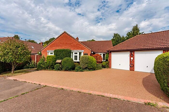 4 Bedroom Detached Bungalow For Sale In Main Road, North Burlingham, NR13