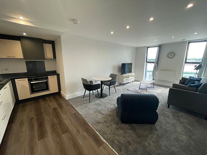 1 Bedroom Flat To Rent In Crown Point Road, Hunslet, Leeds, West Yorkshire, LS10