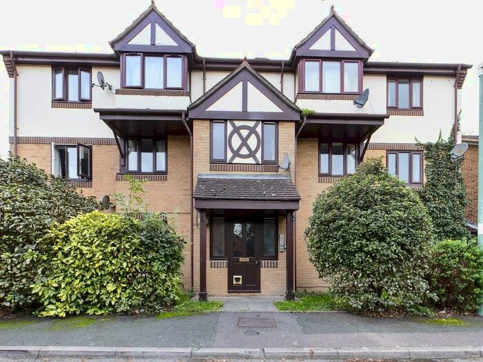 1 Bedroom Apartment To Rent In Lagonda Way, Dartford, Kent, DA1