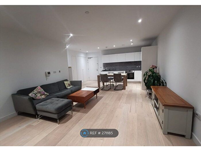 2 Bedroom Flat To Rent In Flotilla House, London, E16