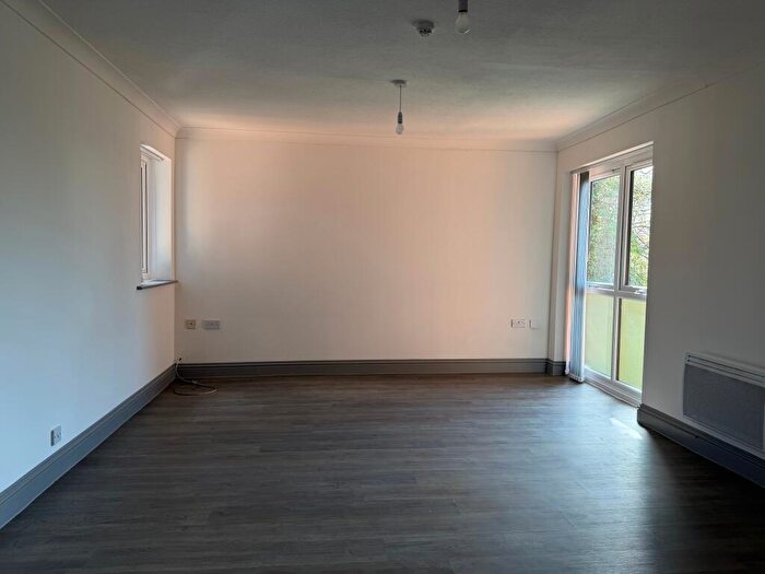 2 Bedroom Apartment To Rent In Beech Grove, PR1