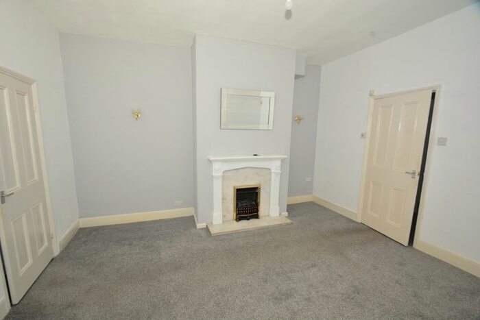 2 Bedroom Flat To Rent In Rodsley Avenue, Bensham, Gateshead, NE8