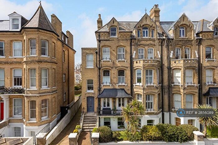 2 Bedroom Flat To Rent In Fourth Avenue, Hove, BN3