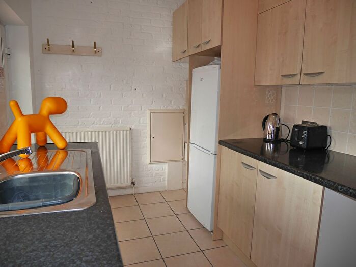 1 Bedroom Studio To Rent In Denziloe Avenue, Uxbridge, UB10