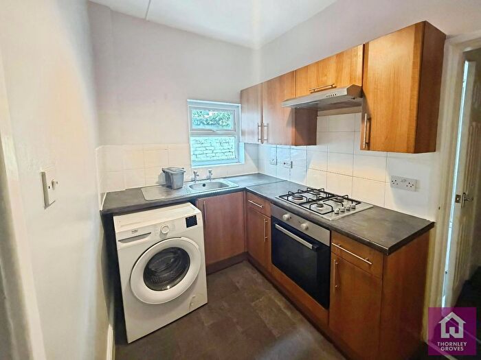 1 Bedroom Flat To Rent In Levenshulme Road, Manchester, Greater Manchester, M18