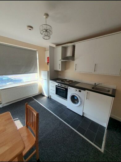 1 Bedroom Apartment To Rent In Brookhill Road, Barnet, North London, EN4
