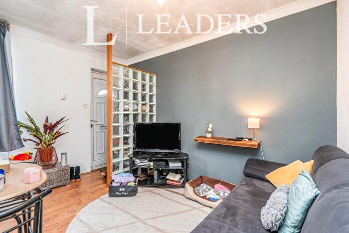 1 Bedroom Bungalow To Rent In Priory Crescent, Southsea, PO4