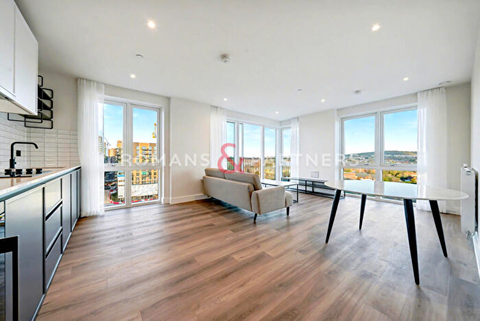 3 Bedroom Apartment To Rent In Cairncross House, Kidbrooke Village, SE3