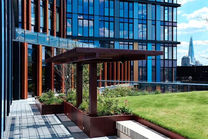 1 Bedroom Flat For Sale In One Crown Place, Hackney, EC2A