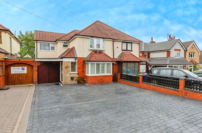 4 Bedroom Semi-Detached House For Sale In Pye Green Road, Hednesford, WS12