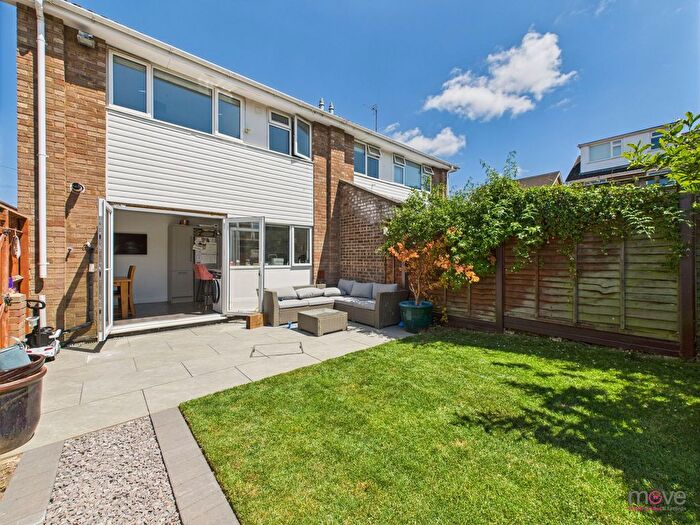 3 Bedroom Semi-Detached House For Sale In Church Lane, Shurdington, GL51