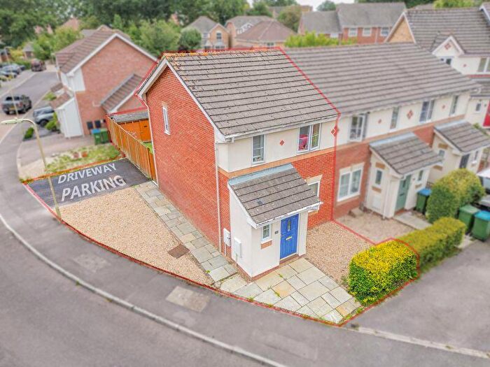 3 Bedroom Semi Detached House For Sale In Rattigan Gardens, Whiteley, PO15