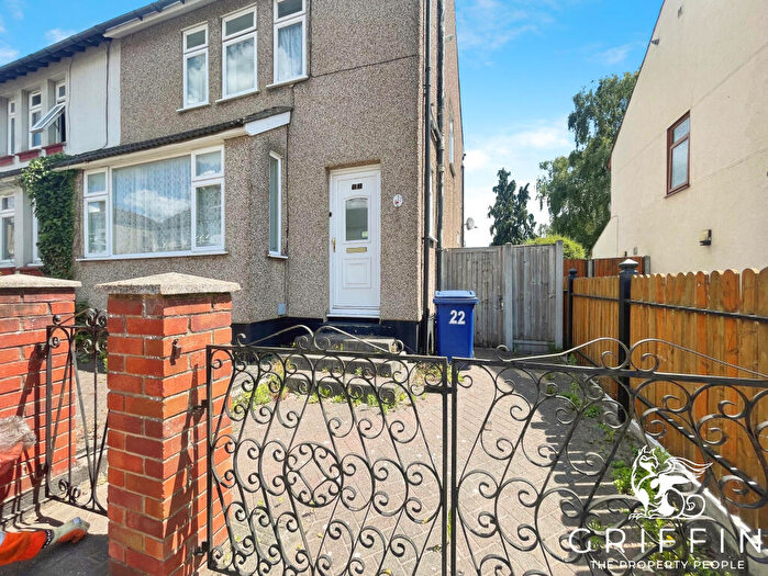 3 Bedroom Semi-Detached House To Rent In First Avenue, Grays, RM20