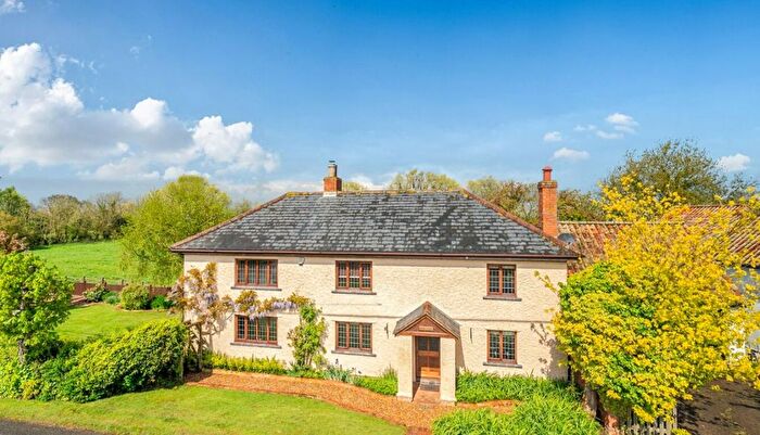 4 Bedroom Detached House For Sale In Keysoe Row East, Keysoe, Bedford, MK44