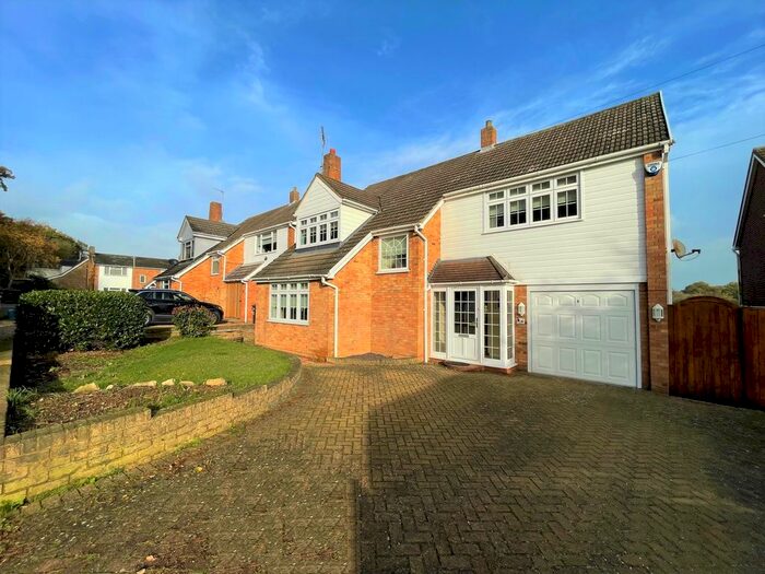 4 Bedroom Property To Rent In Watermill Lane, Hertford, SG14