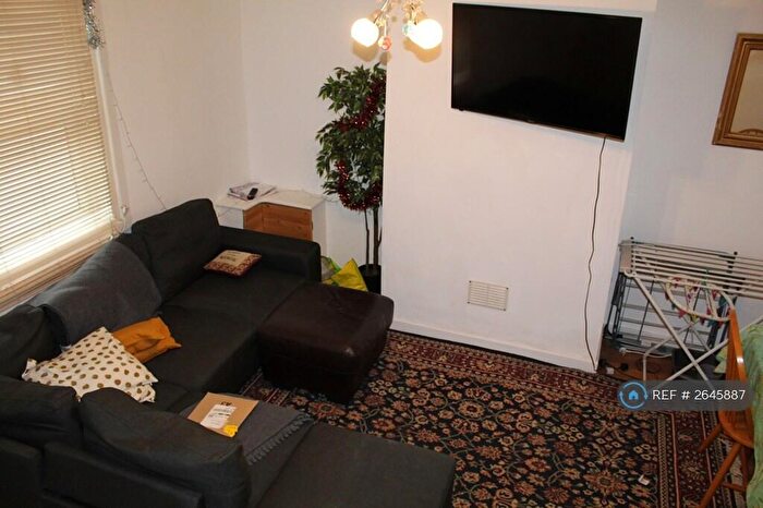 3 Bedroom Terraced House To Rent In Bonhay Road, Exeter, EX4