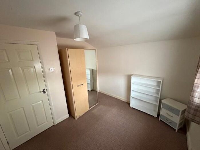 1 Bedroom Flat To Rent In Flat, A Princes Avenue, HU5