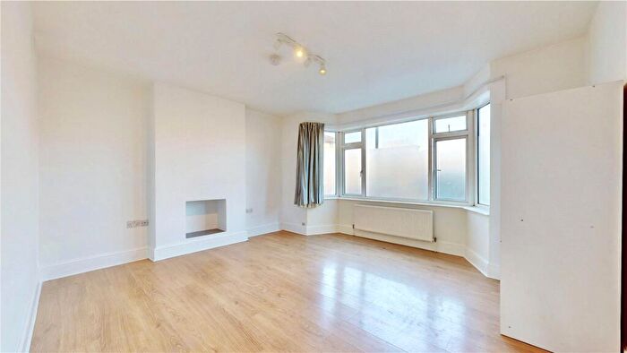 2 Bedroom Apartment To Rent In Russell Court, Station Approach, New Barnet, Hertfordshire, EN5