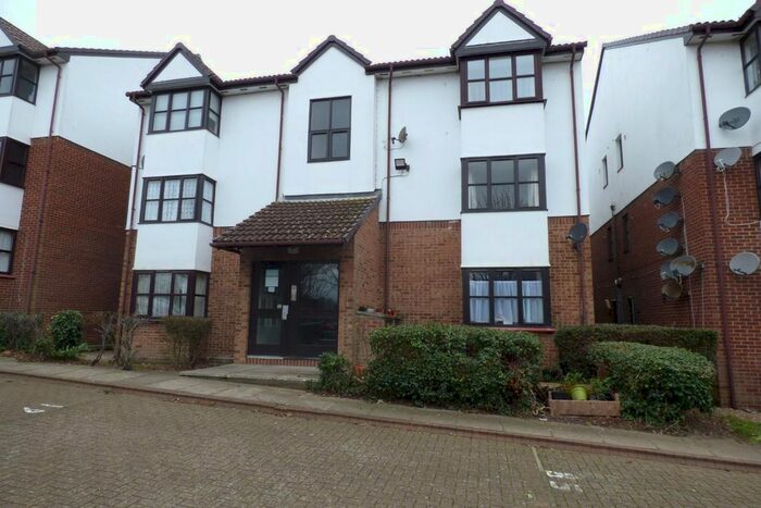 Studio To Rent In Chalice Way, Greenhithe, DA9