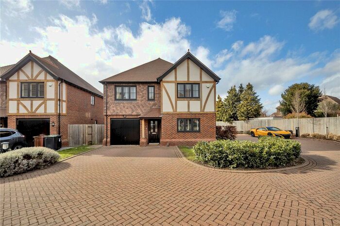 4 Bedroom Detached House To Rent In Pomarium Close, Gravesend, Kent, DA11
