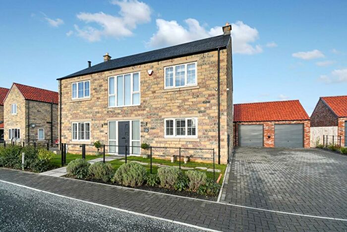 3 Bedroom Detached House For Sale In Meadow Lane, Nosterfield, DL8