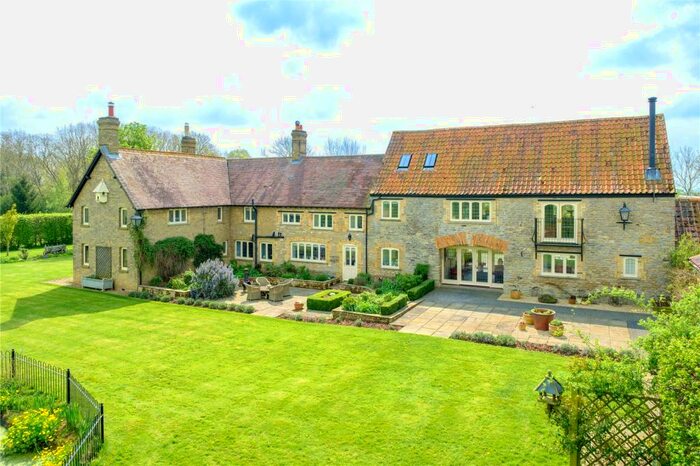 5 Bedroom Equestrian Facility For Sale In Lowick Road, Aldwincle, Northamptonshire, NN14