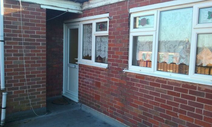 2 Bedroom Flat To Rent In High Street, Uttoxeter, ST14