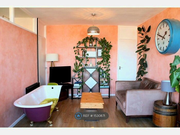 2 Bedroom Flat To Rent In Orkney House, London, N1