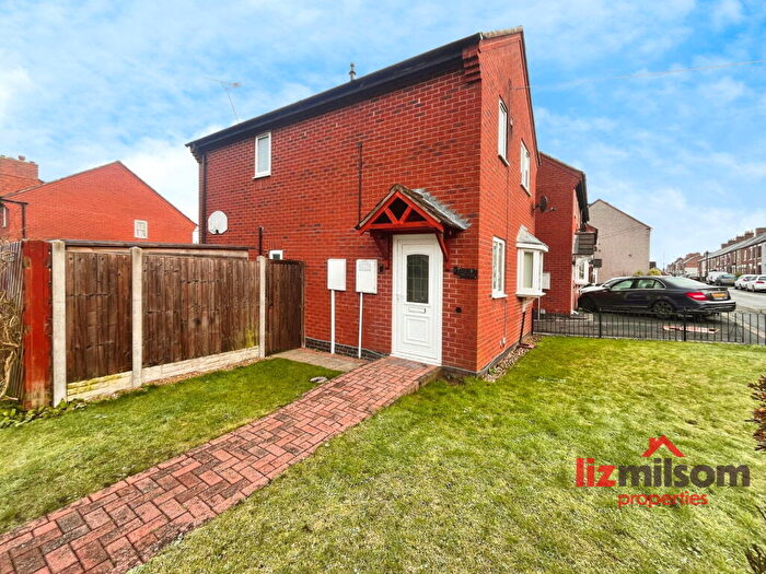 3 Bedroom Detached House For Sale In Regent Street, Church Gresley, Swadlincote, DE11