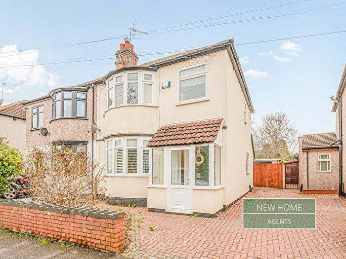 3 Bedroom Semi Detached House For Sale In Larch Tree Avenue, Coventry, CV4