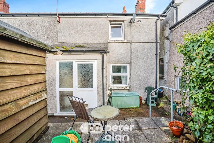 1 Bedroom End Of Terrace House For Sale In Stanley Road, Garndiffaith, Pontypool, NP4