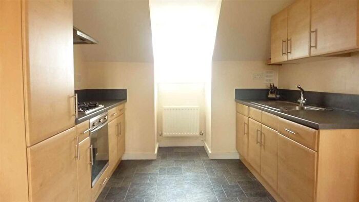 2 Bedroom Flat To Rent In Sandpiper Close, Greenhithe, DA9