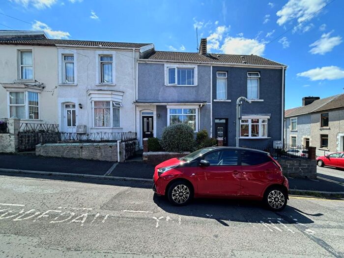 3 Bedroom Terraced House For Sale In De Breos Street, Brynmill, Swansea, SA2