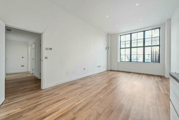 2 Bedroom Apartment To Rent In Childers Street, London, SE8