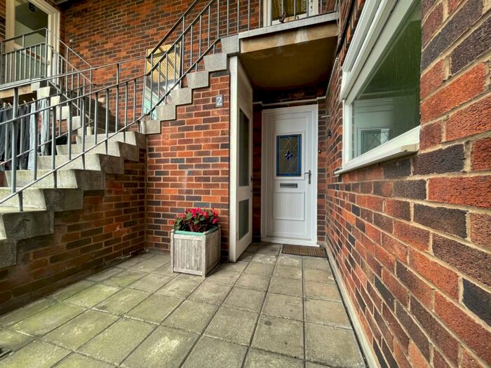 2 Bedroom Apartment To Rent In Station Road, Kenilworth, Warwickshire, CV8