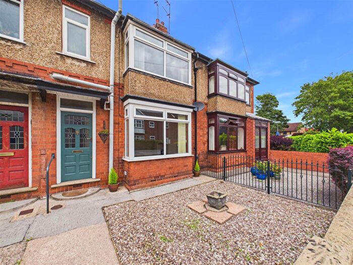 3 Bedroom Terraced House For Sale In Beck Bank, Cottingham, HU16