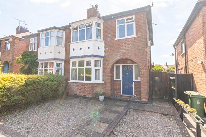 3 Bedroom Semi Detached House For Sale In Belvoir Drive, Leicester, LE2